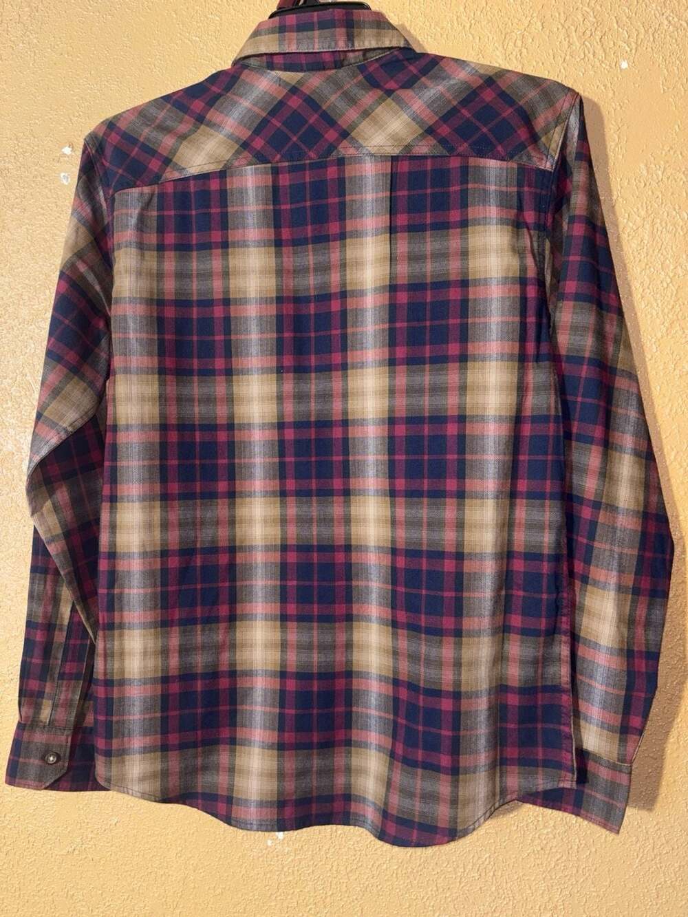 Wrangler Men's Long Sleeve Western Plaid Pearl Snap Shirt - Picture 2 of 3